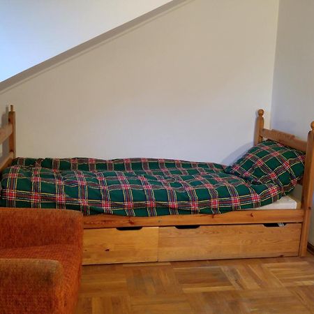 Rent0Nline Brwinow Rooms Quarto foto